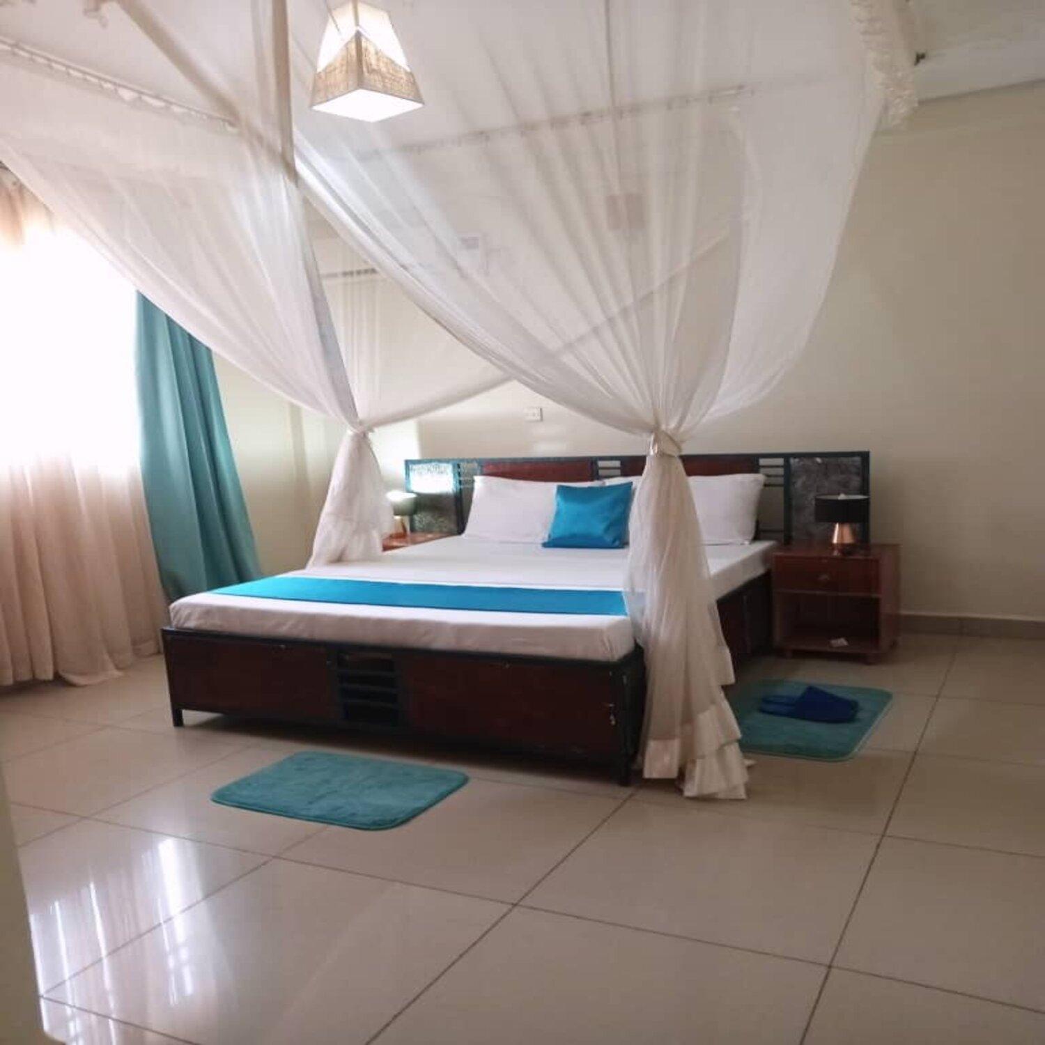 The Abode Apartments Lake View & Breakfast Suite Near Beach Ентебе Екстериор снимка