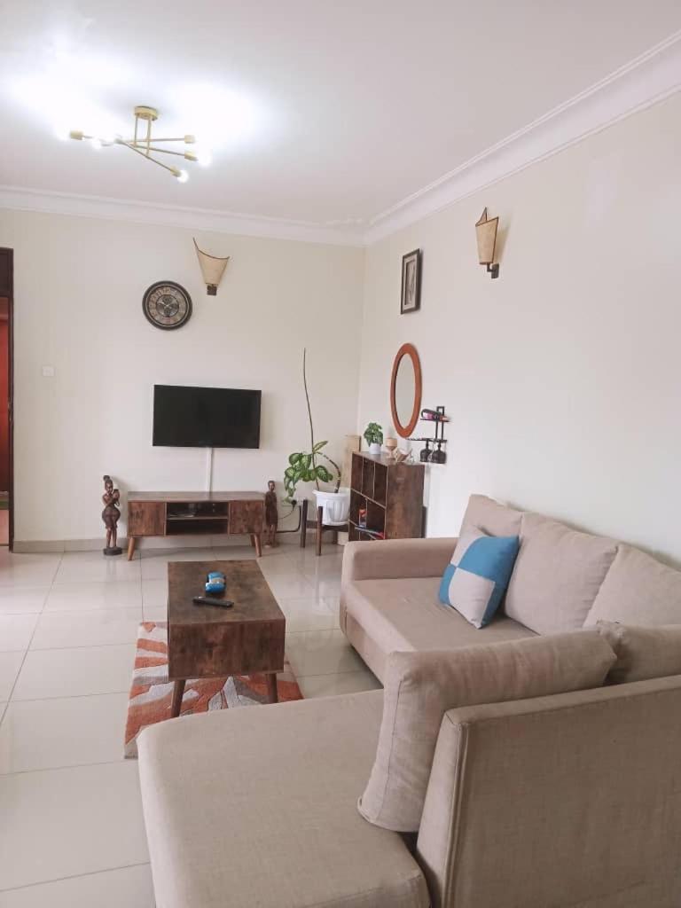 The Abode Apartments Lake View & Breakfast Suite Near Beach Ентебе Екстериор снимка